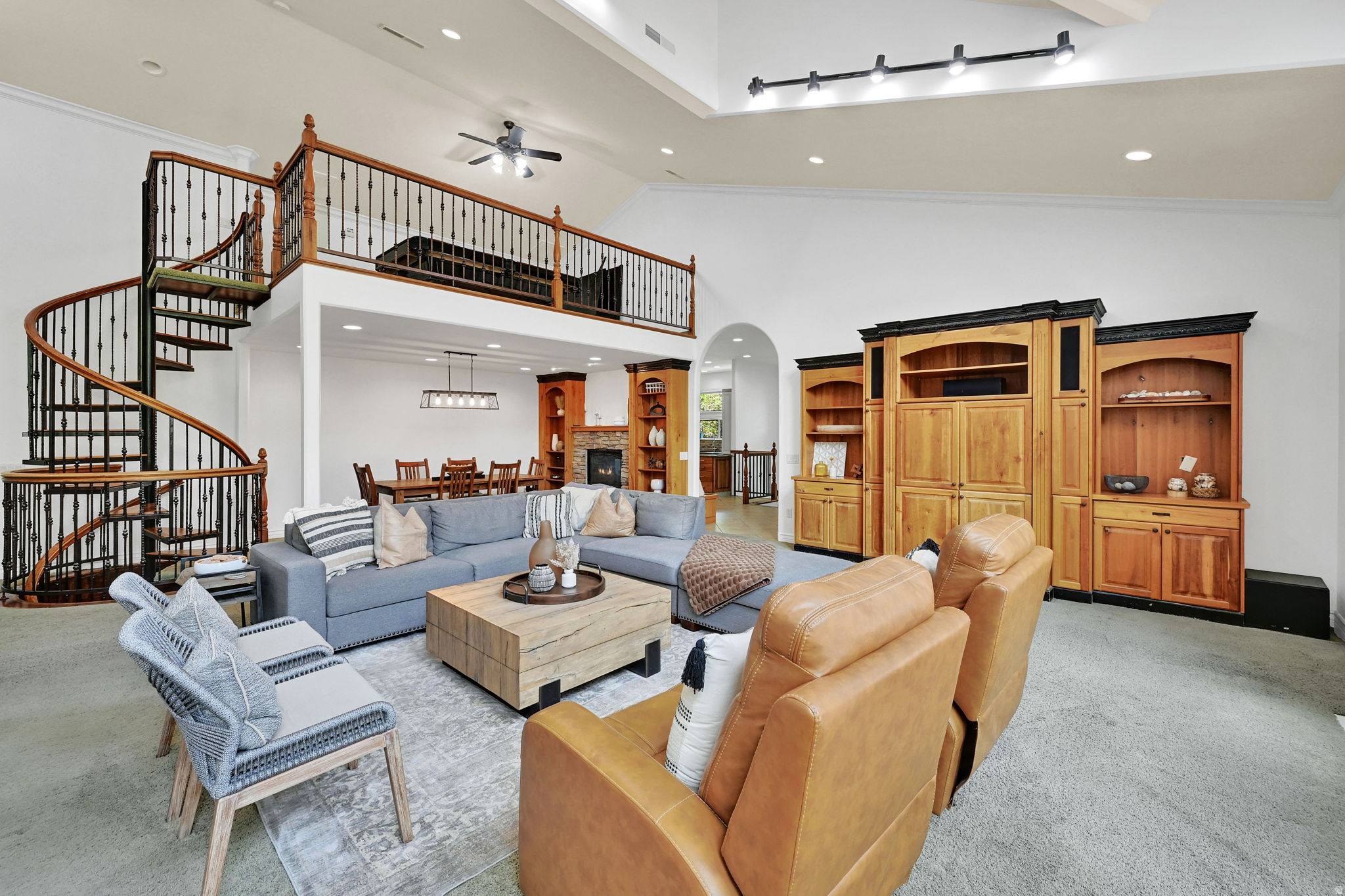 SUMMER RIDGE - Residential