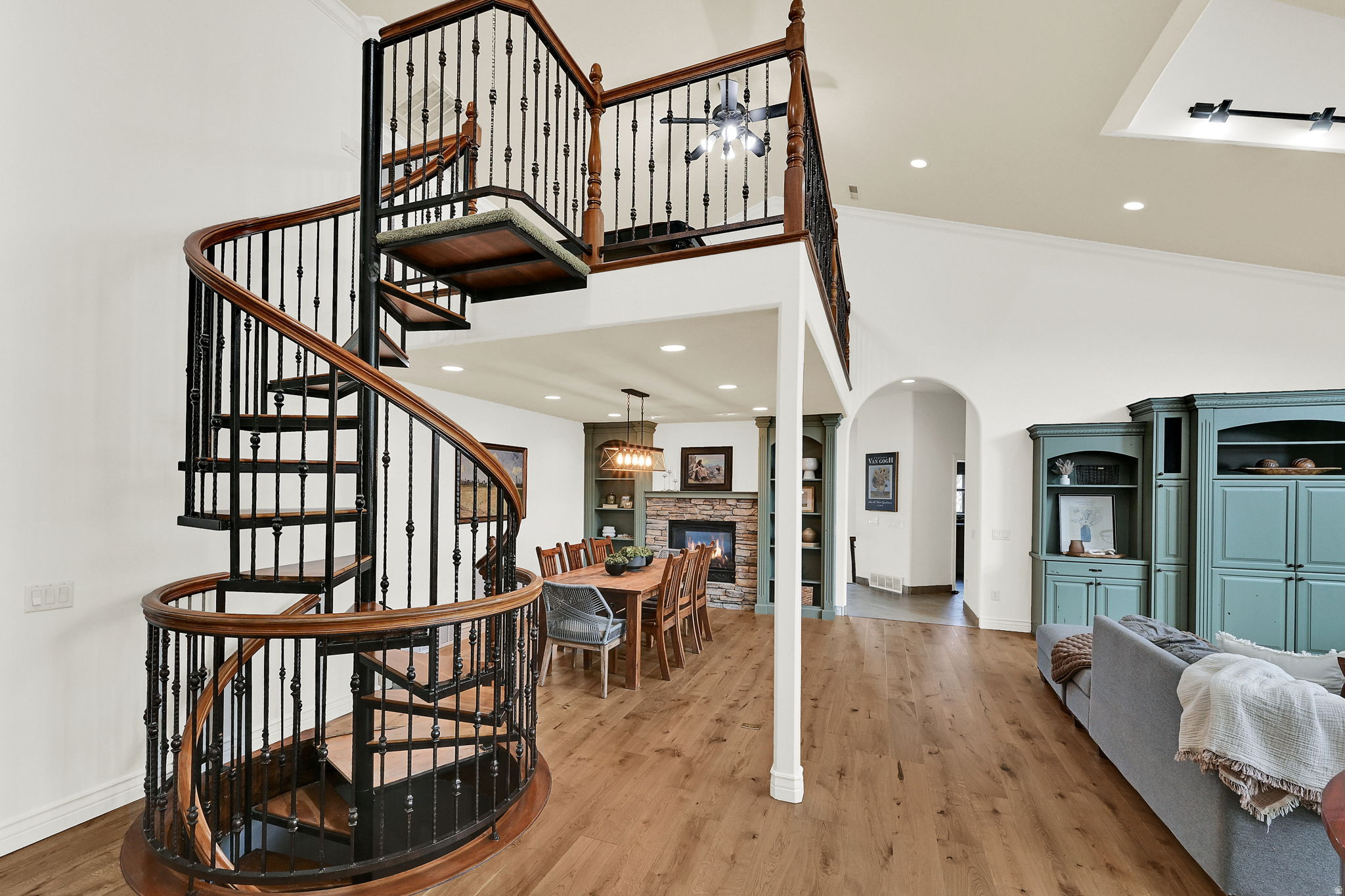 SUMMER RIDGE - Residential