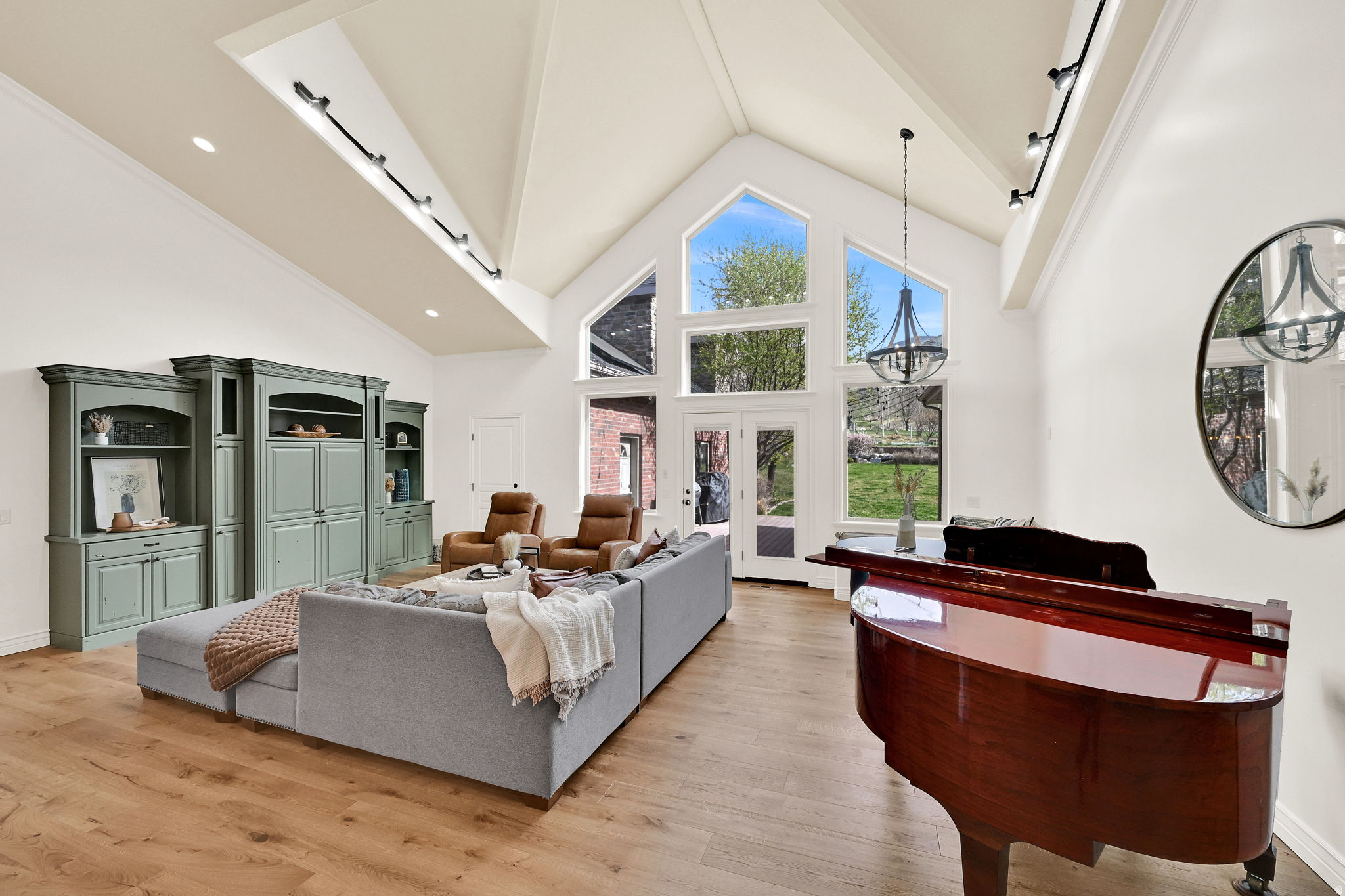 SUMMER RIDGE - Residential