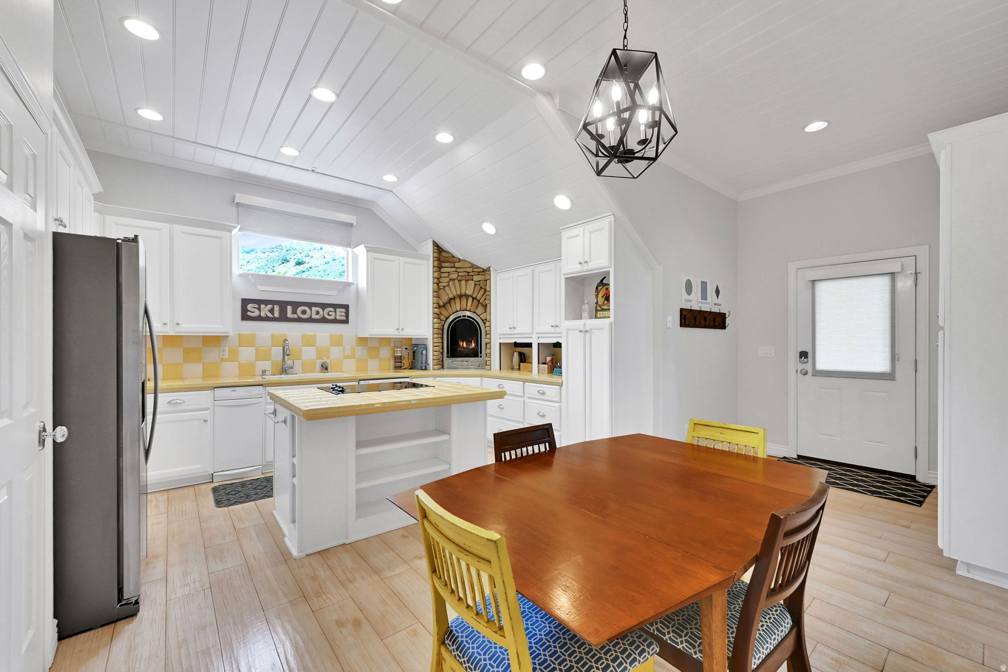 SUMMER RIDGE - Residential