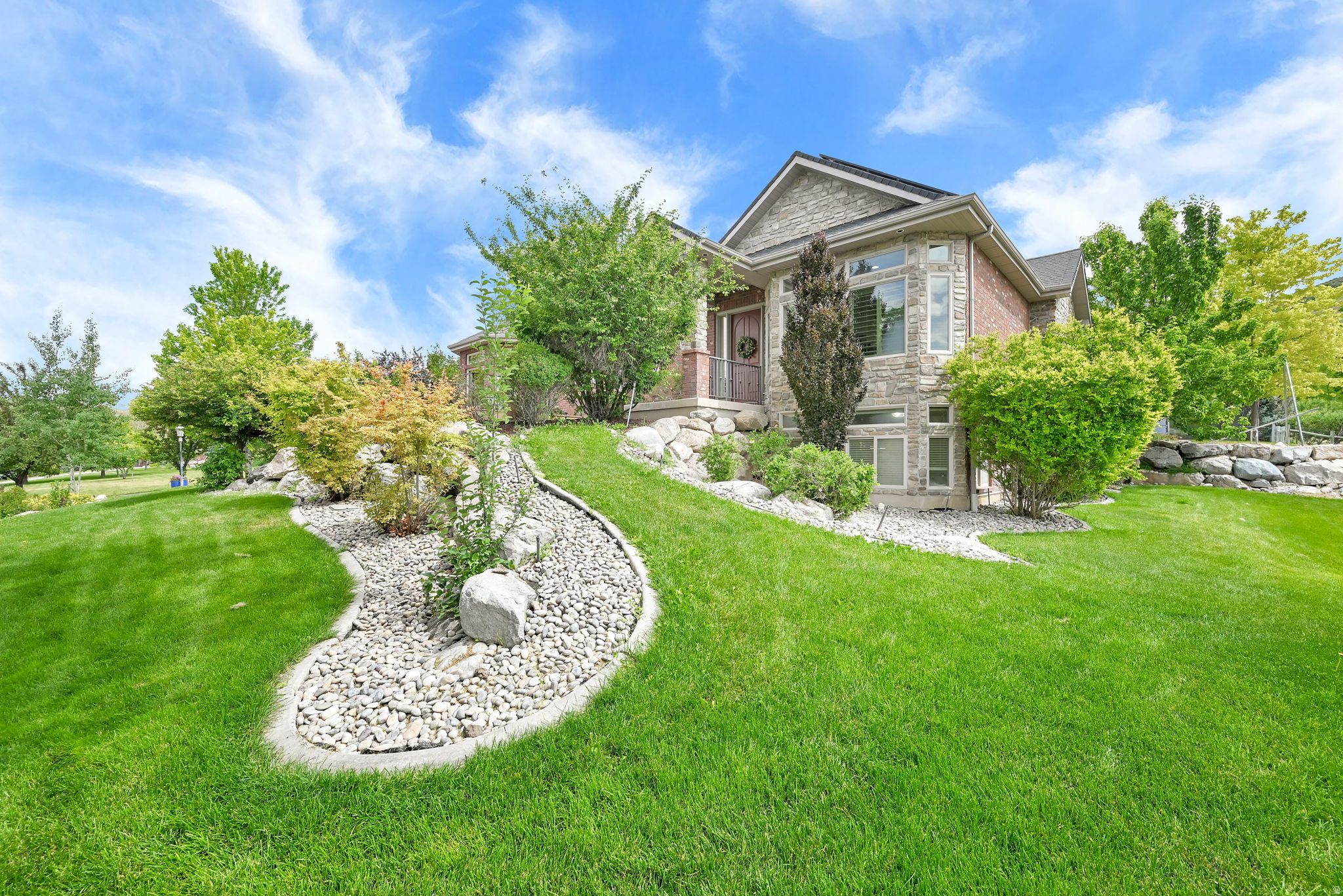 SUMMER RIDGE - Residential