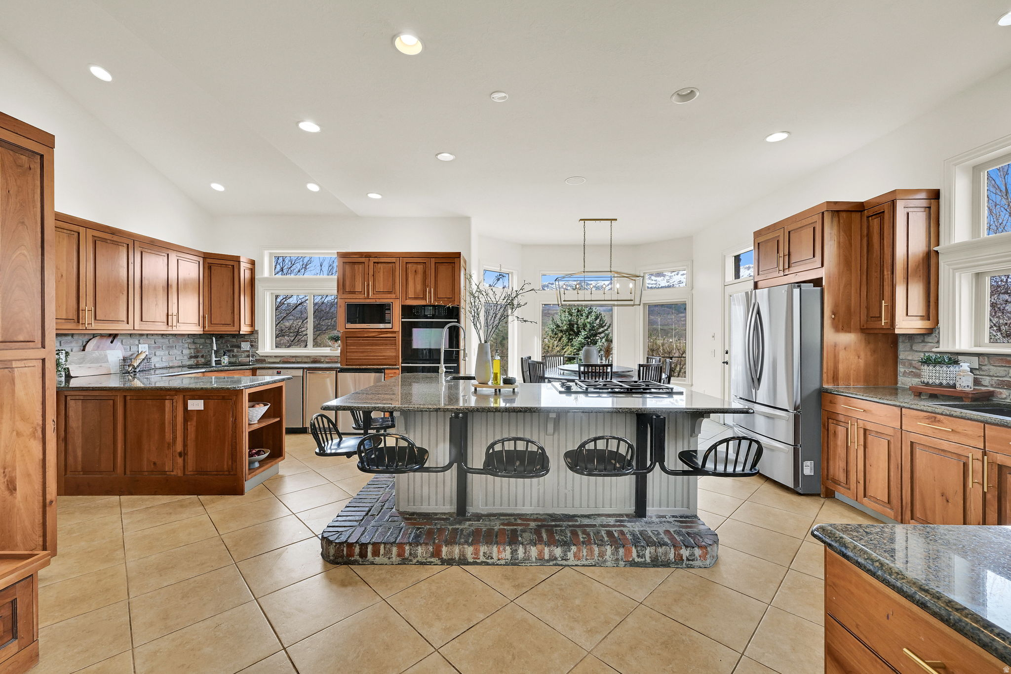 SUMMER RIDGE - Residential