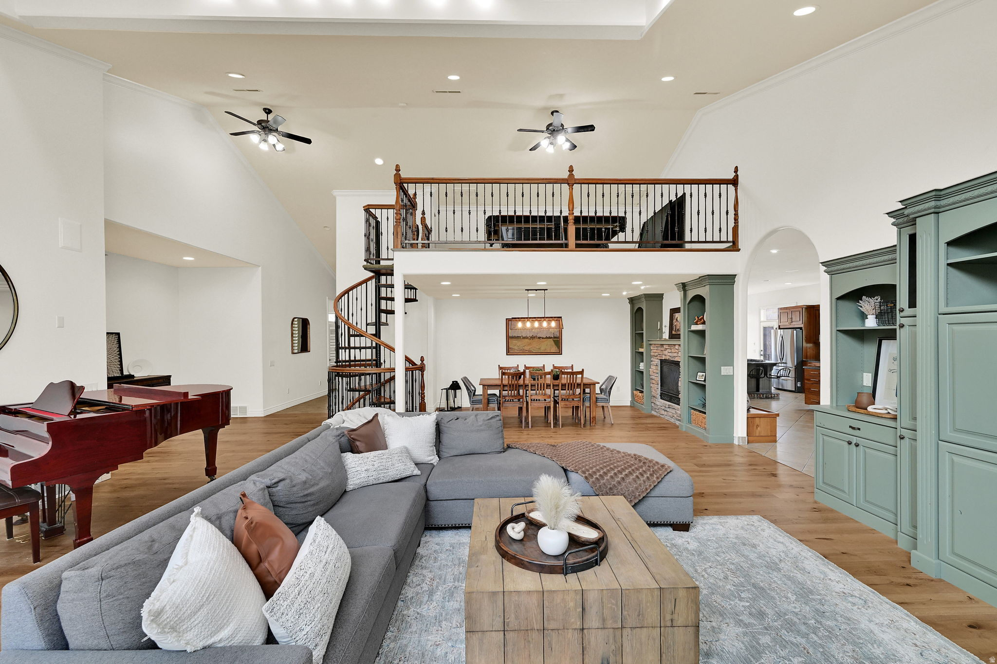 SUMMER RIDGE - Residential