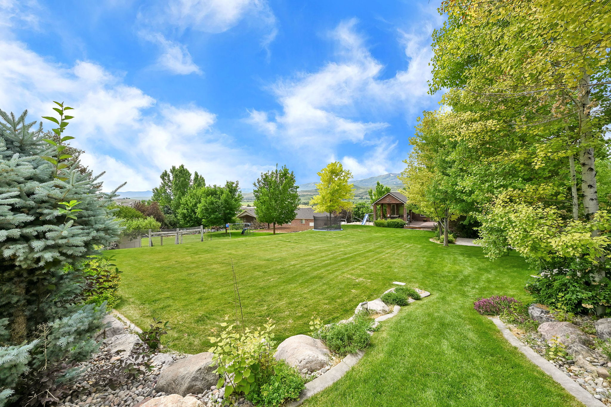 SUMMER RIDGE - Residential