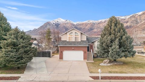 Tiny photo for 1016 E 2600 N, North Ogden, UT 84414 (MLS # 2139925)