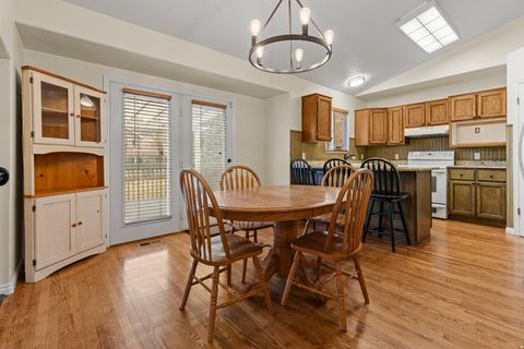 Tiny photo for 1016 E 2600 N, North Ogden, UT 84414 (MLS # 2139925)