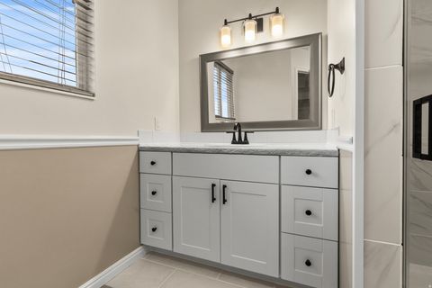 Tiny photo for 1016 E 2600 N, North Ogden, UT 84414 (MLS # 2139925)