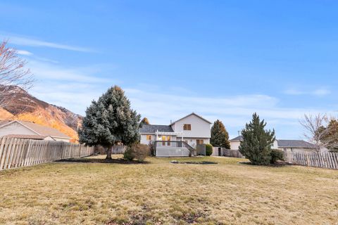 Tiny photo for 1016 E 2600 N, North Ogden, UT 84414 (MLS # 2139925)
