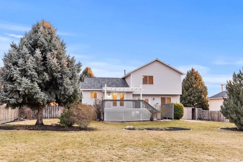 Tiny photo for 1016 E 2600 N, North Ogden, UT 84414 (MLS # 2139925)