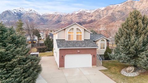 Tiny photo for 1016 E 2600 N, North Ogden, UT 84414 (MLS # 2139925)