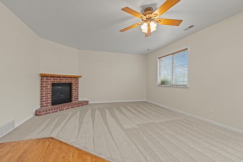 Tiny photo for 1016 E 2600 N, North Ogden, UT 84414 (MLS # 2139925)