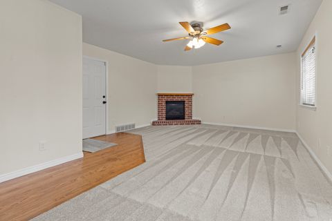 Tiny photo for 1016 E 2600 N, North Ogden, UT 84414 (MLS # 2139925)