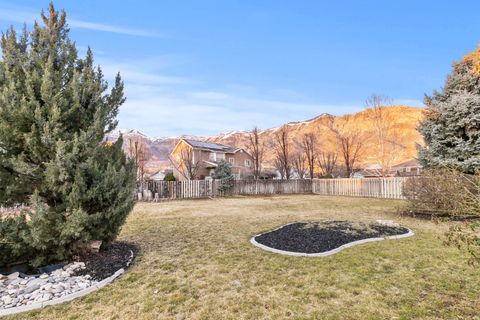 Tiny photo for 1016 E 2600 N, North Ogden, UT 84414 (MLS # 2139925)