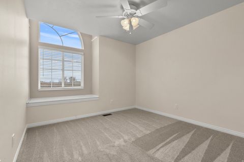 Tiny photo for 1016 E 2600 N, North Ogden, UT 84414 (MLS # 2139925)