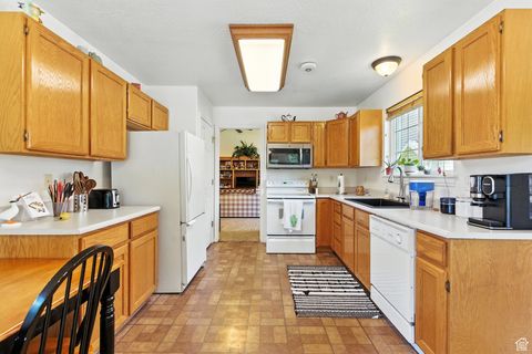 Tiny photo for 932 N 1760 W, Provo, UT 84604 (MLS # 2106833)