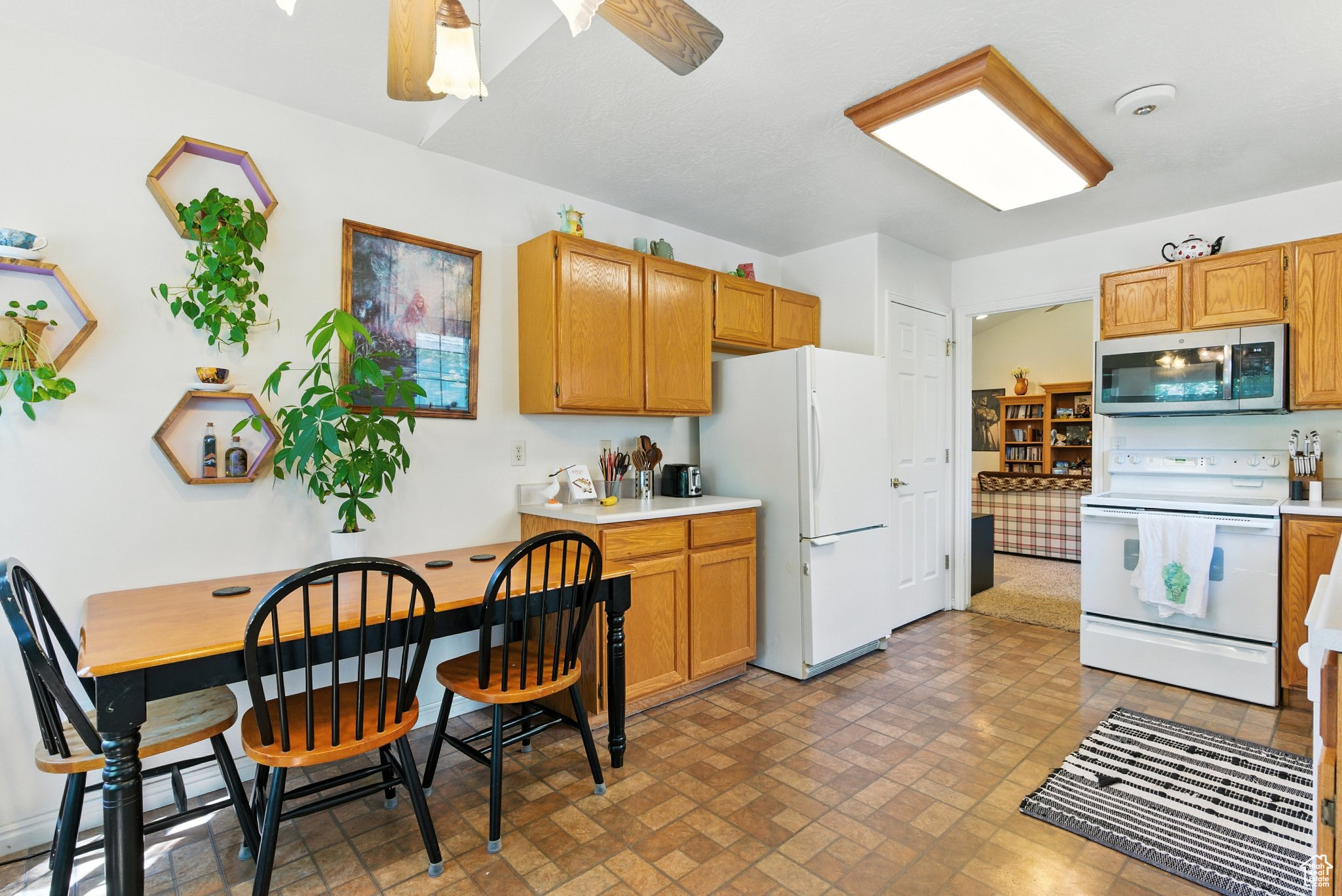 RIDGE - Residential Income