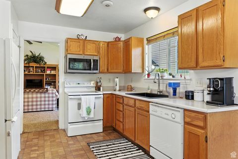 Tiny photo for 932 N 1760 W, Provo, UT 84604 (MLS # 2106833)