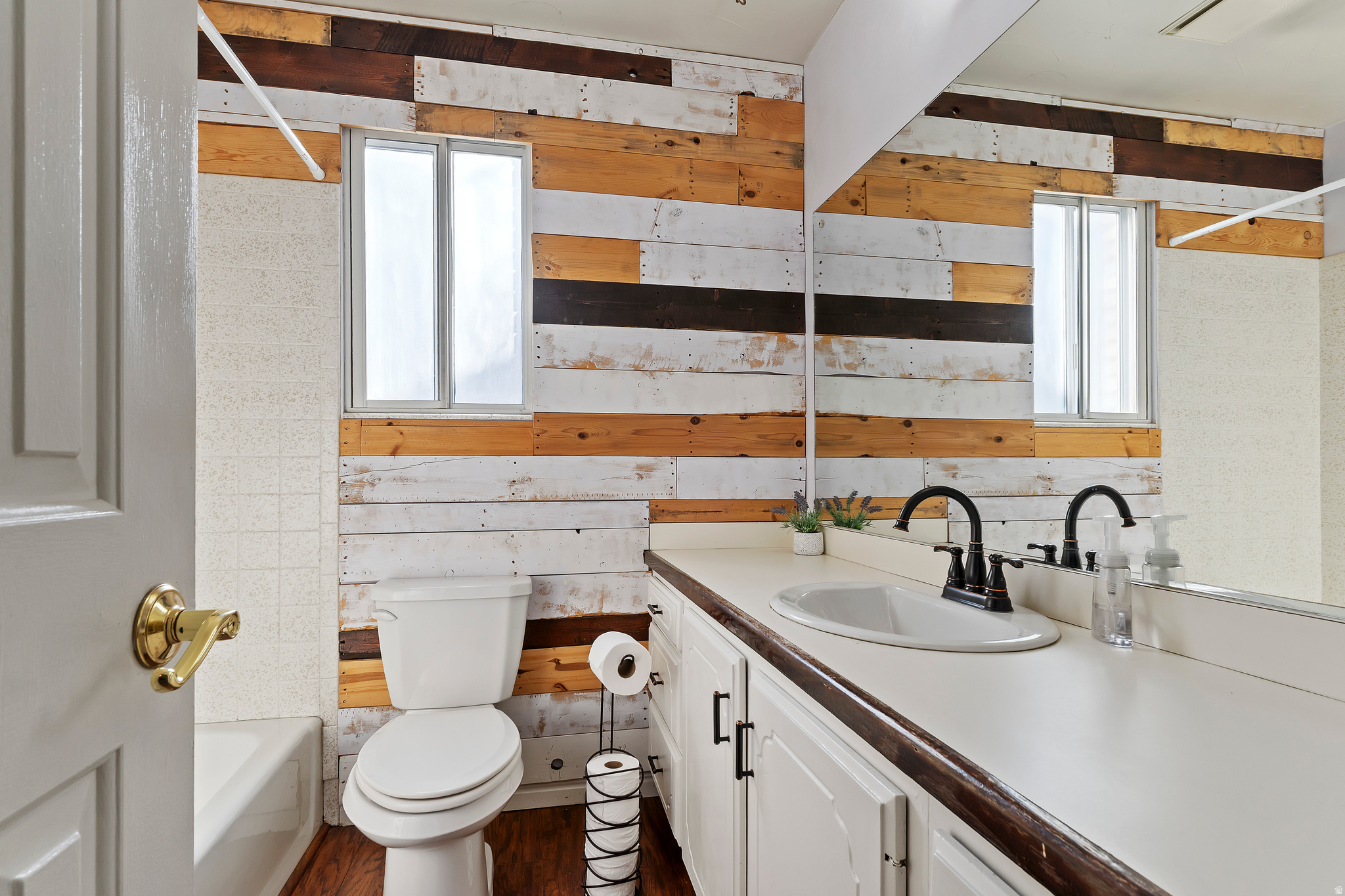 ALTA HILLS - Residential