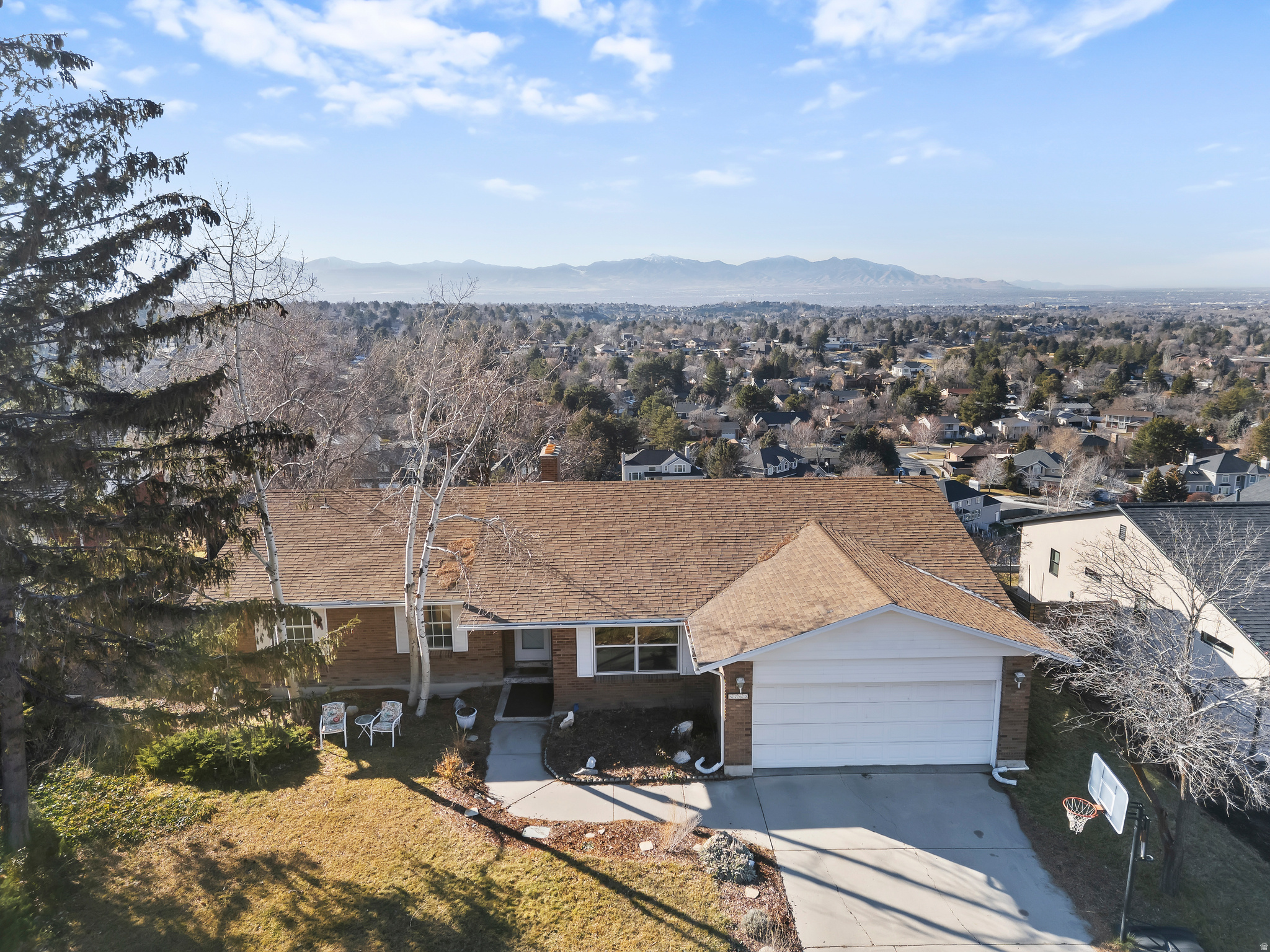 ALTA HILLS - Residential