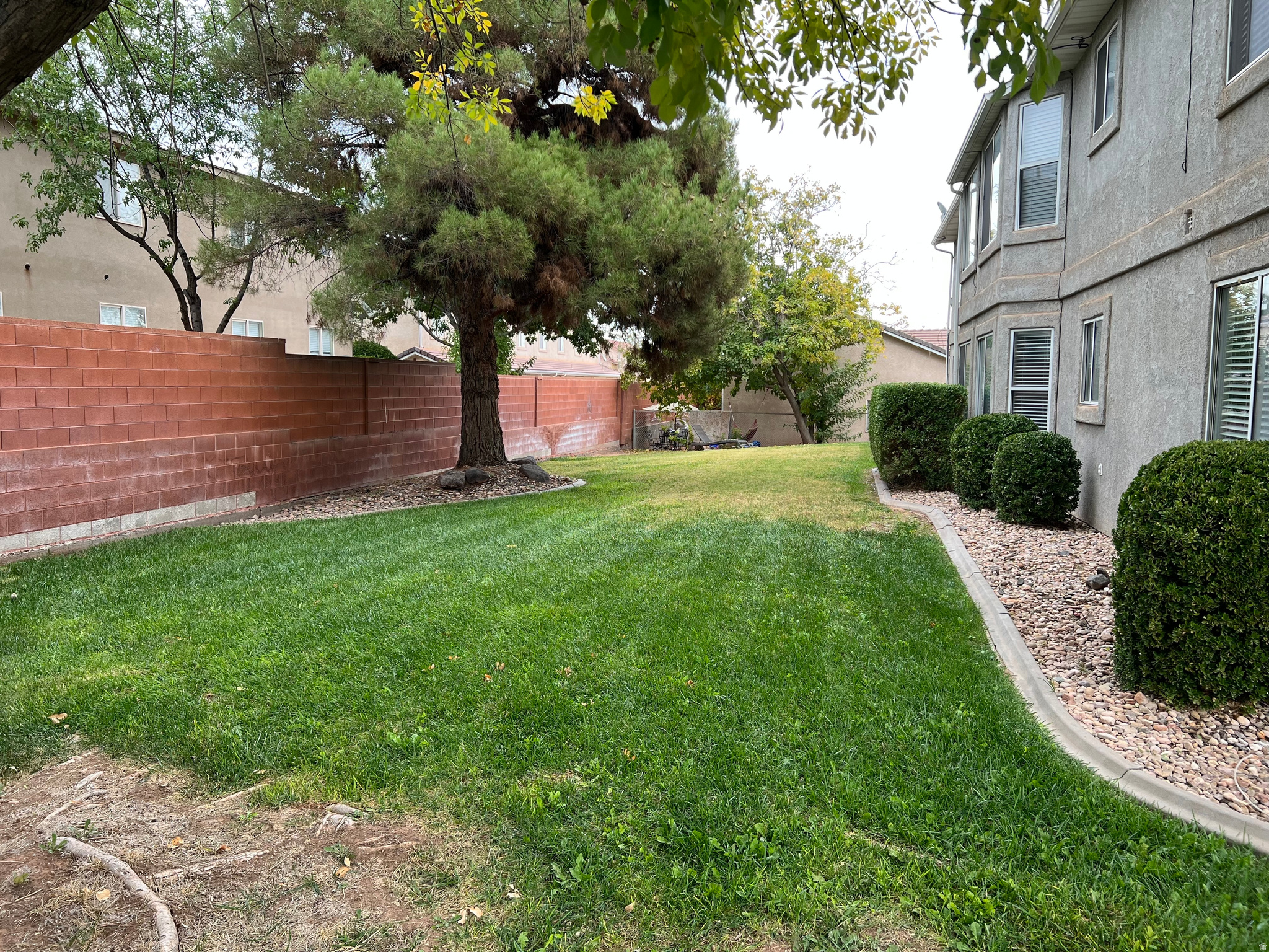 EASTMONT ACRES - Residential Income