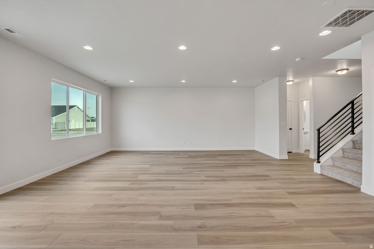 PARKVIEW AT SHORELINE - Residential