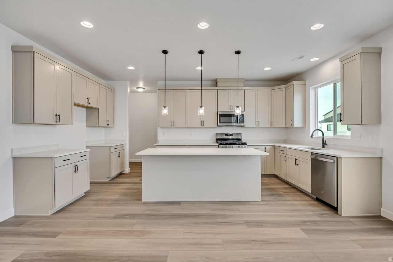 PARKVIEW AT SHORELINE - Residential