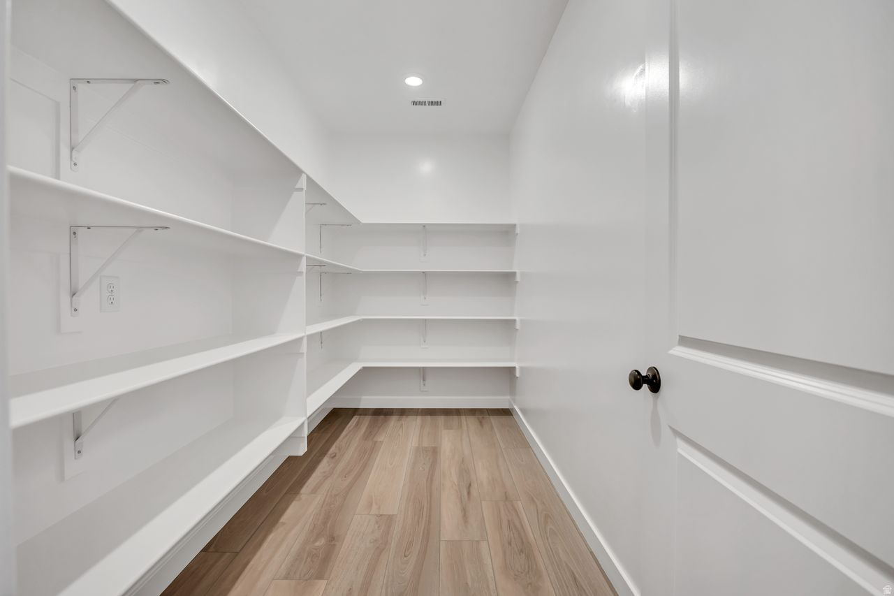 PARKVIEW AT SHORELINE - Residential