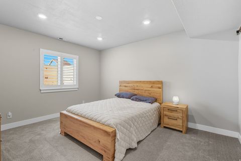 Tiny photo for 572 S CHAMBERLAIN ST, Mapleton, UT 84664 (MLS # 2146687)