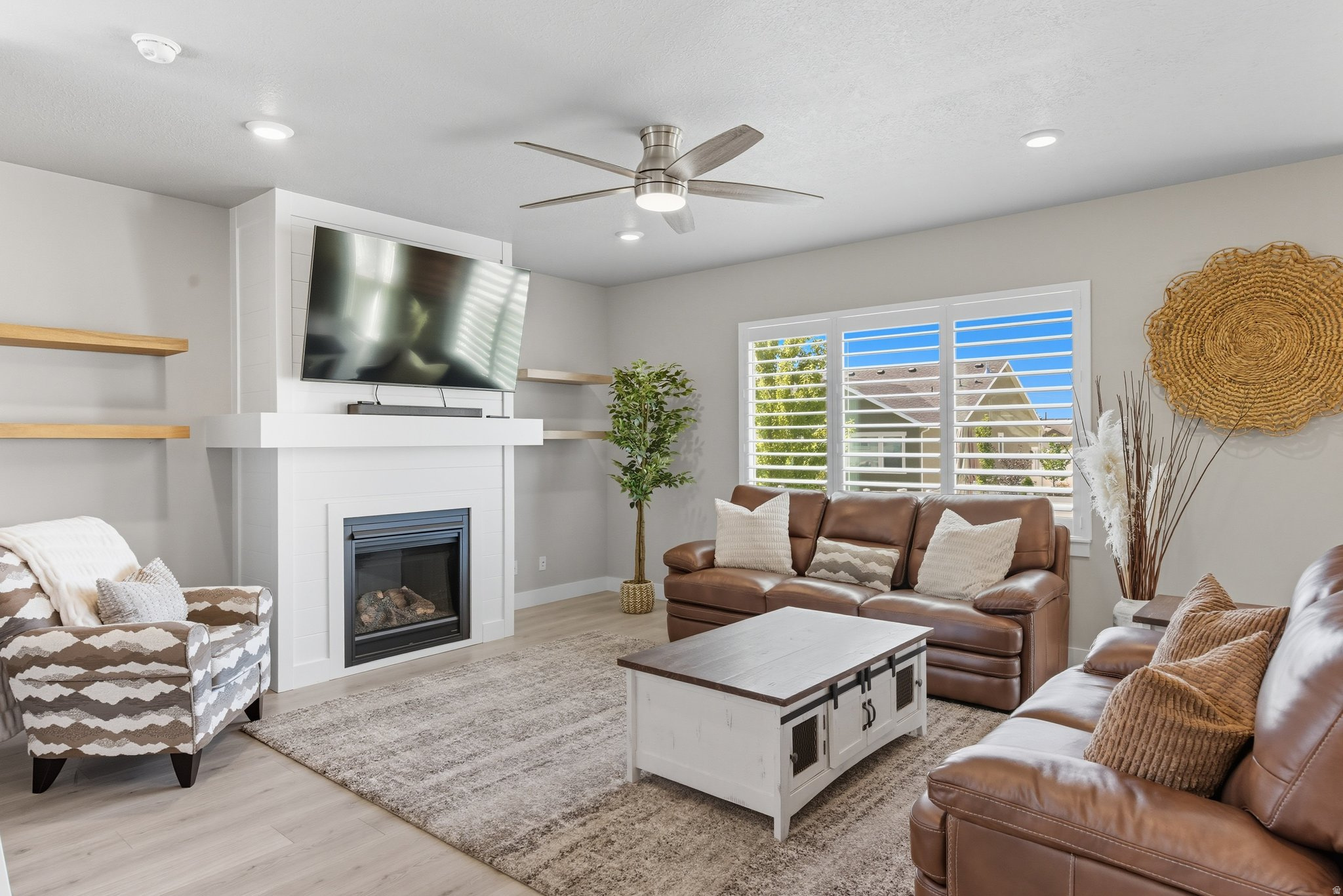 MAPLETON GROVE - Residential