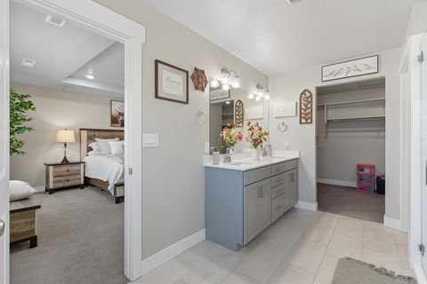 Tiny photo for 572 S CHAMBERLAIN ST, Mapleton, UT 84664 (MLS # 2146687)