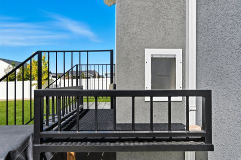 Tiny photo for 572 S CHAMBERLAIN ST, Mapleton, UT 84664 (MLS # 2146687)