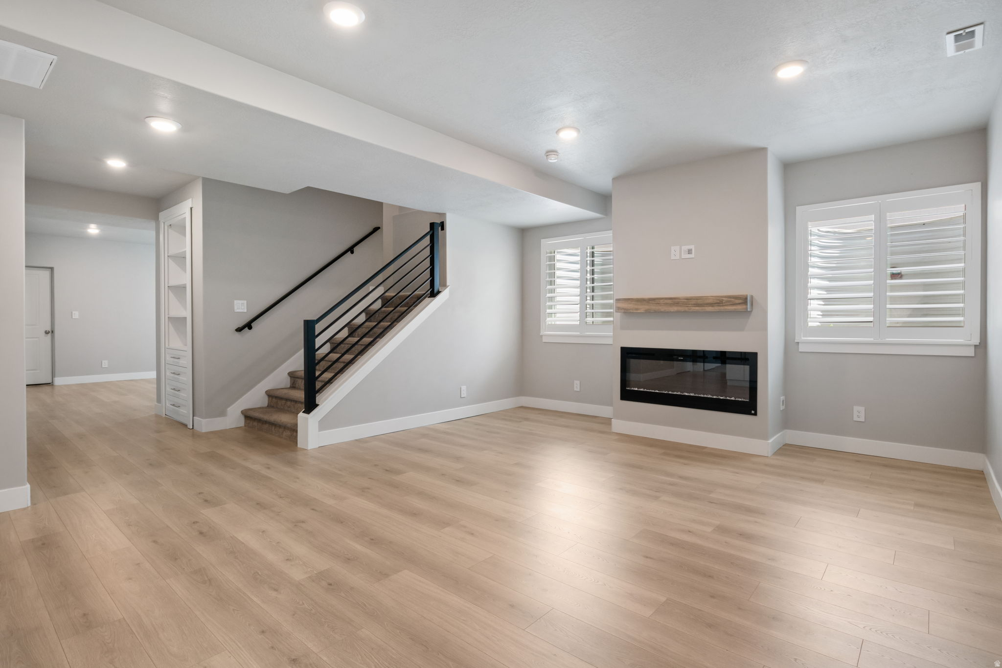 MAPLETON GROVE - Residential