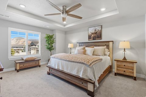 Tiny photo for 572 S CHAMBERLAIN ST, Mapleton, UT 84664 (MLS # 2146687)