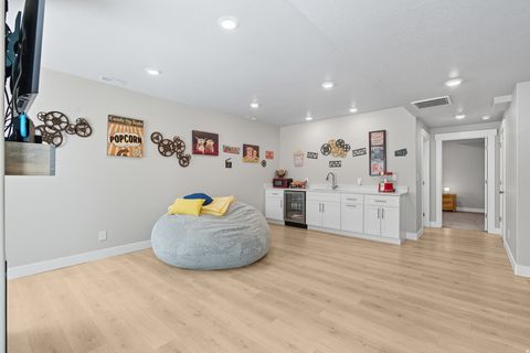 Tiny photo for 572 S CHAMBERLAIN ST, Mapleton, UT 84664 (MLS # 2146687)