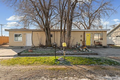 Photo of 1461 W SUNSET AVE, West Valley City, UT 84119 (MLS # 2131021)