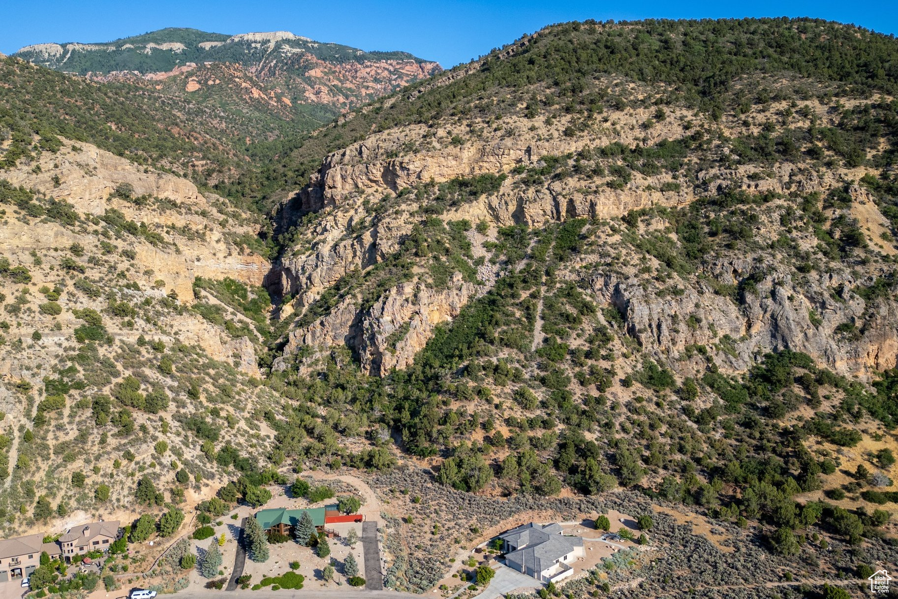 CHEKSHANI CLIFFS - Land