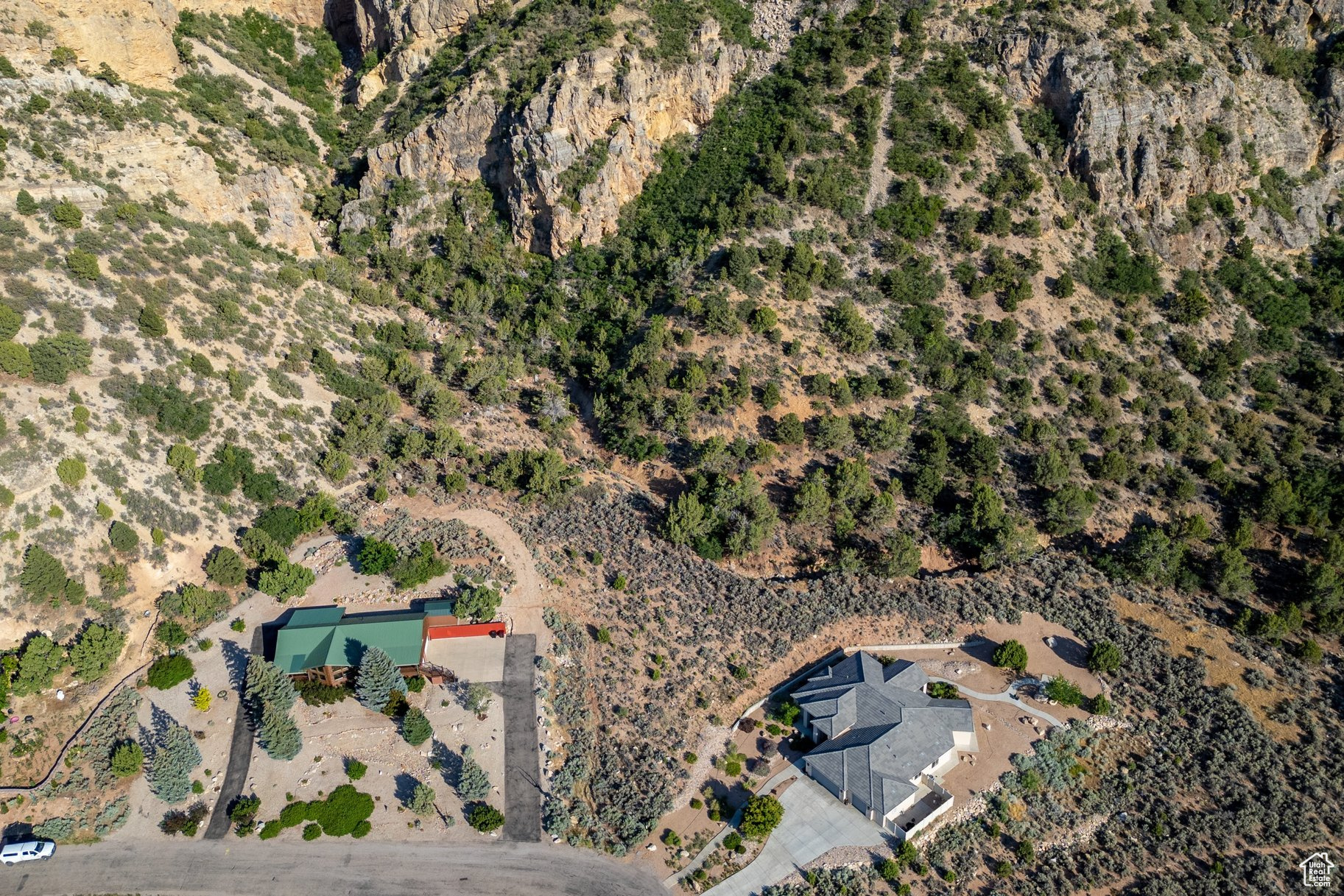 CHEKSHANI CLIFFS - Land