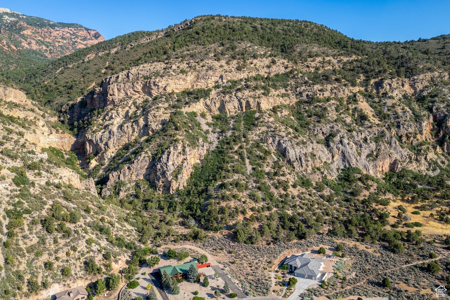 CHEKSHANI CLIFFS - Land