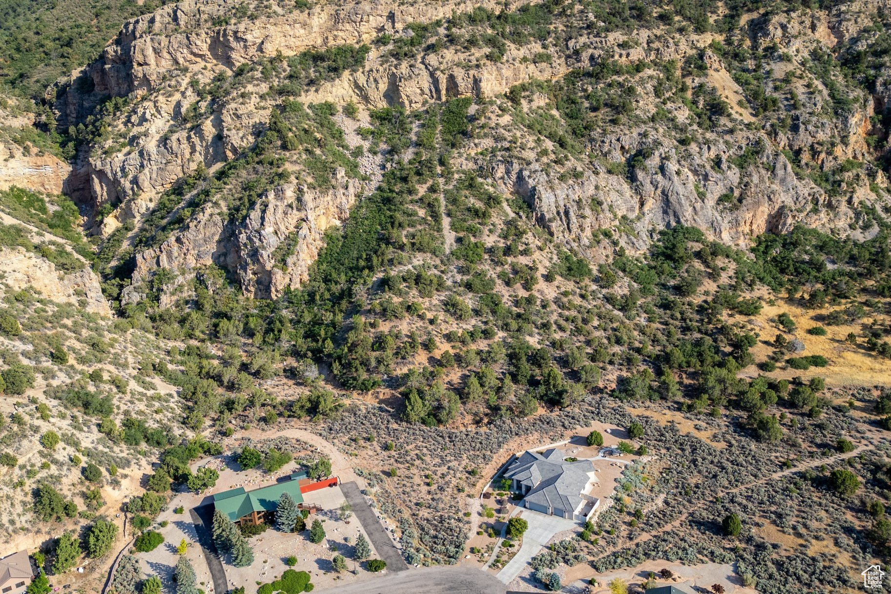 CHEKSHANI CLIFFS - Land