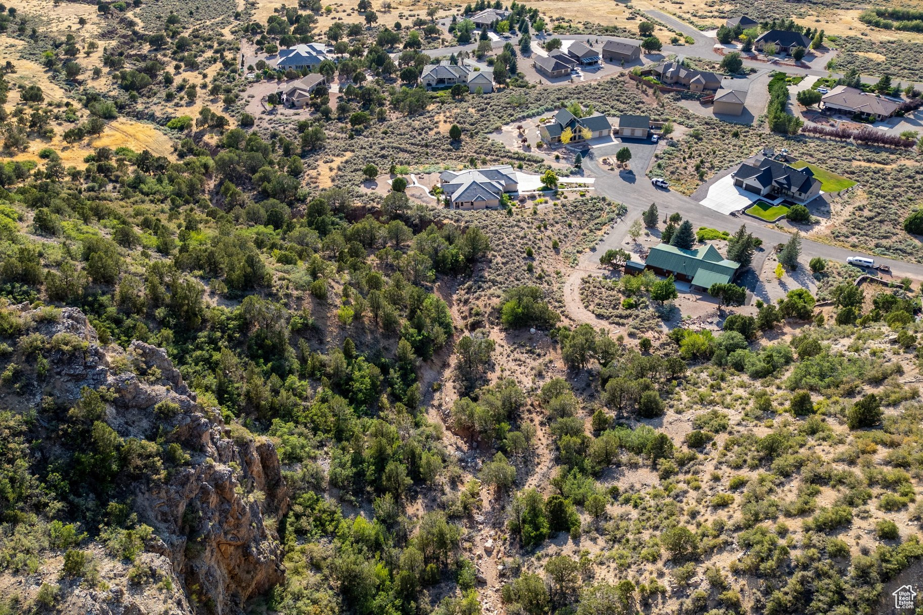 CHEKSHANI CLIFFS - Land