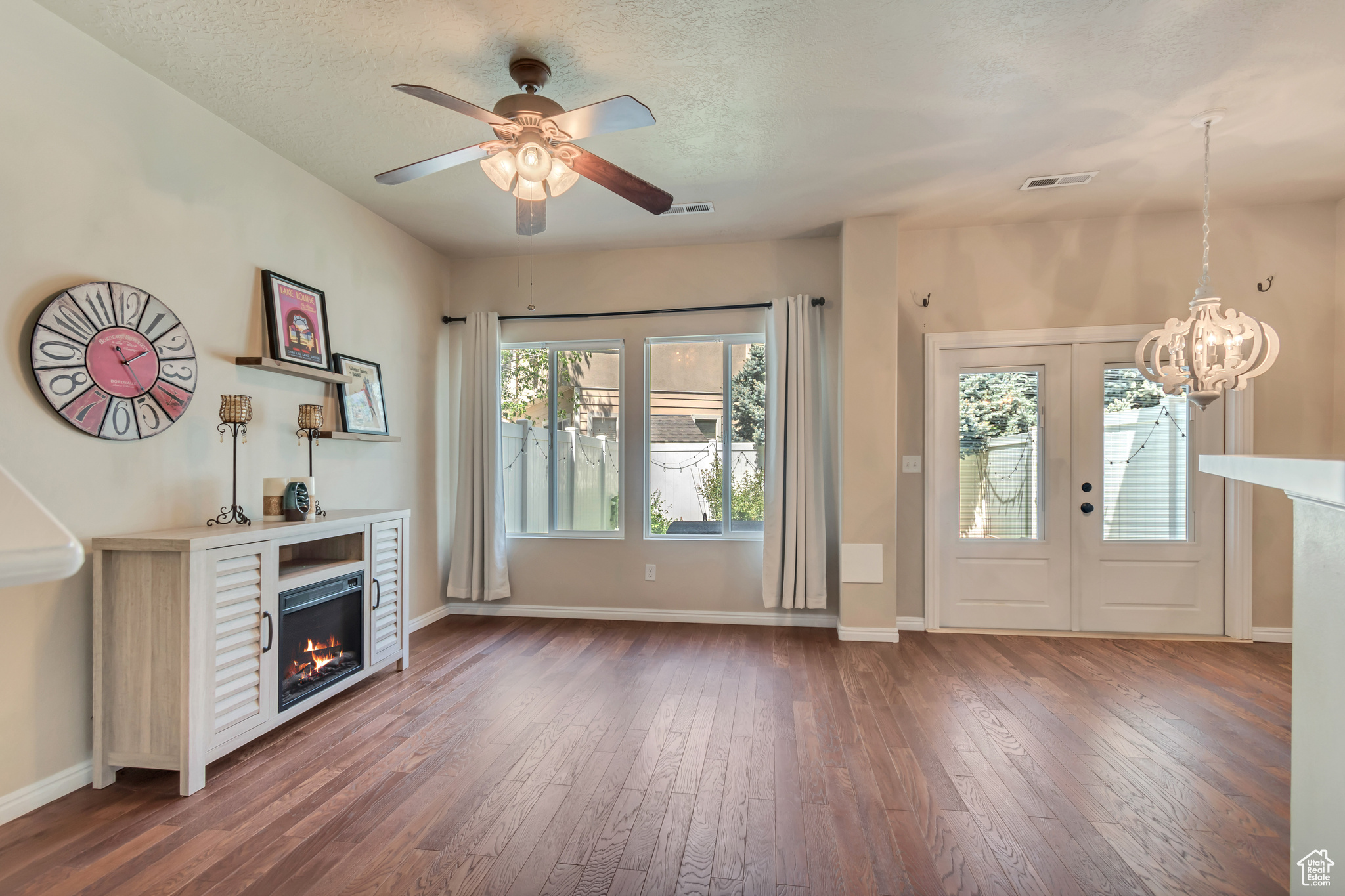 VINTAGE ON THE BLUFF - Residential