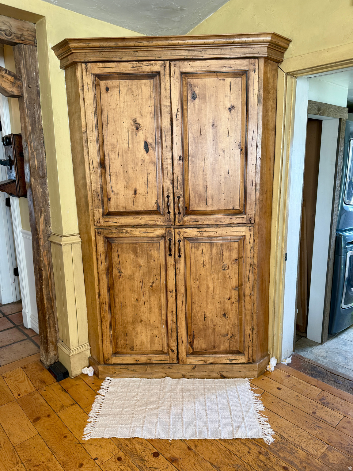 COUNTRY ROAD HAVEN - Residential