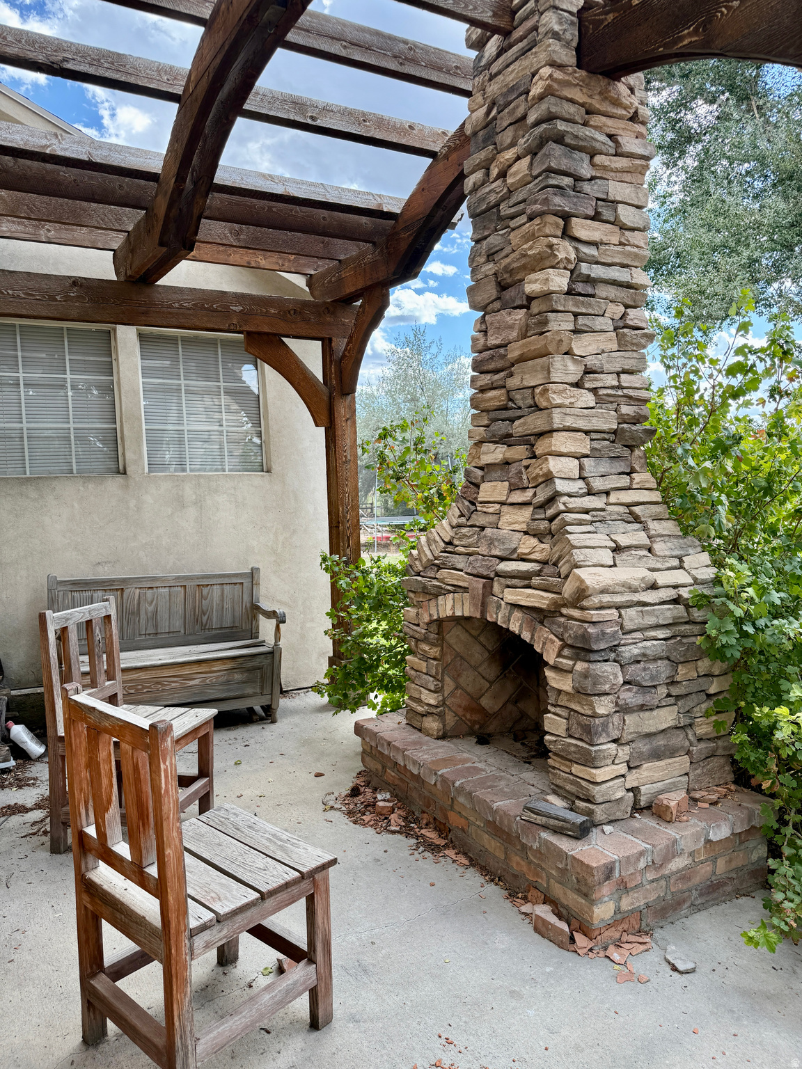 COUNTRY ROAD HAVEN - Residential