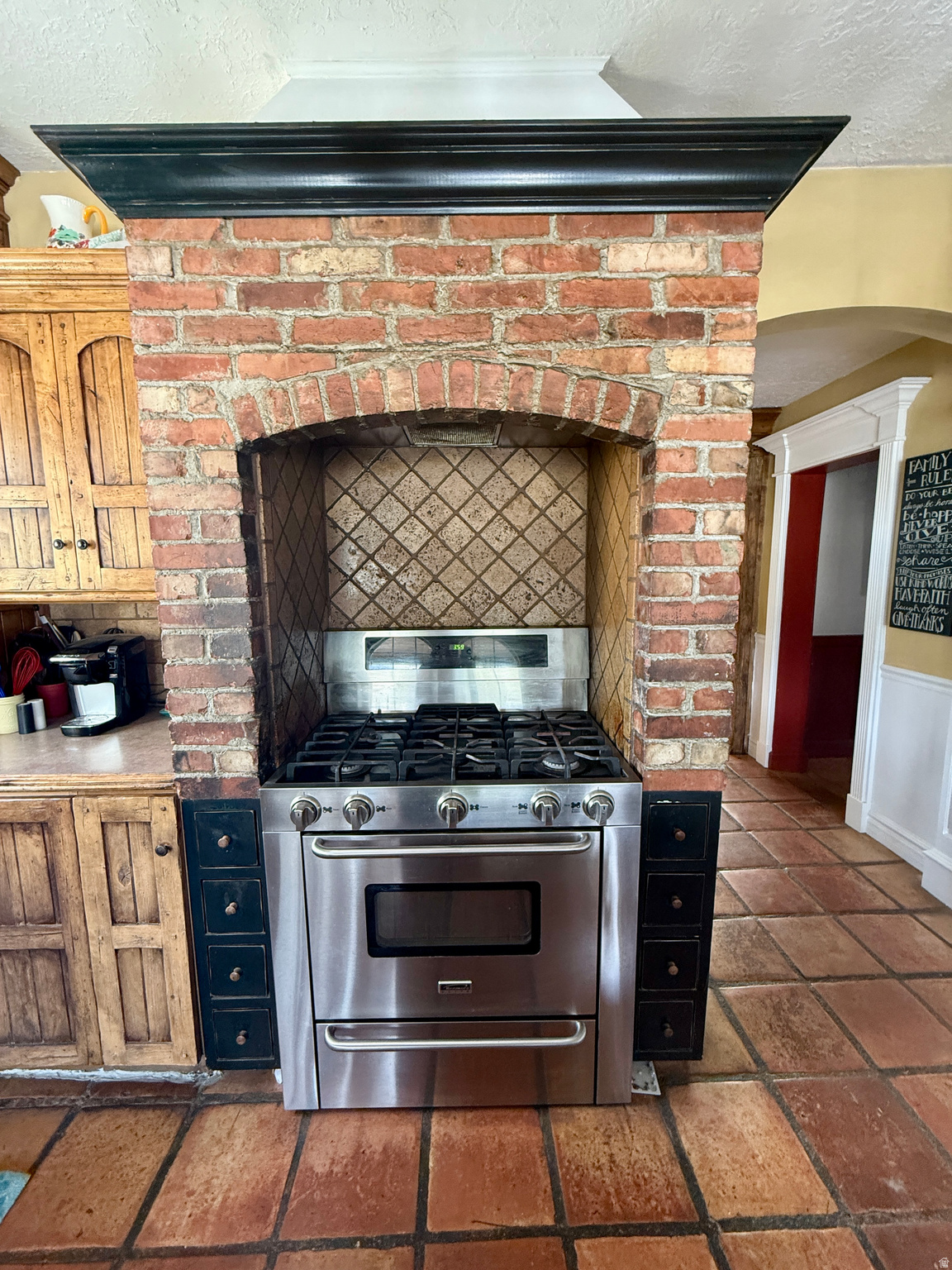 COUNTRY ROAD HAVEN - Residential