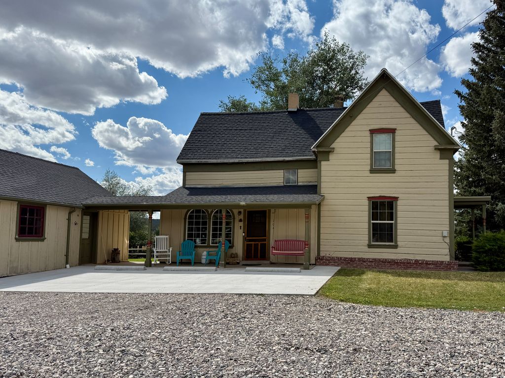 Photo of 101 W 300 S, Fairview, UT 84629 (MLS # 2148984)