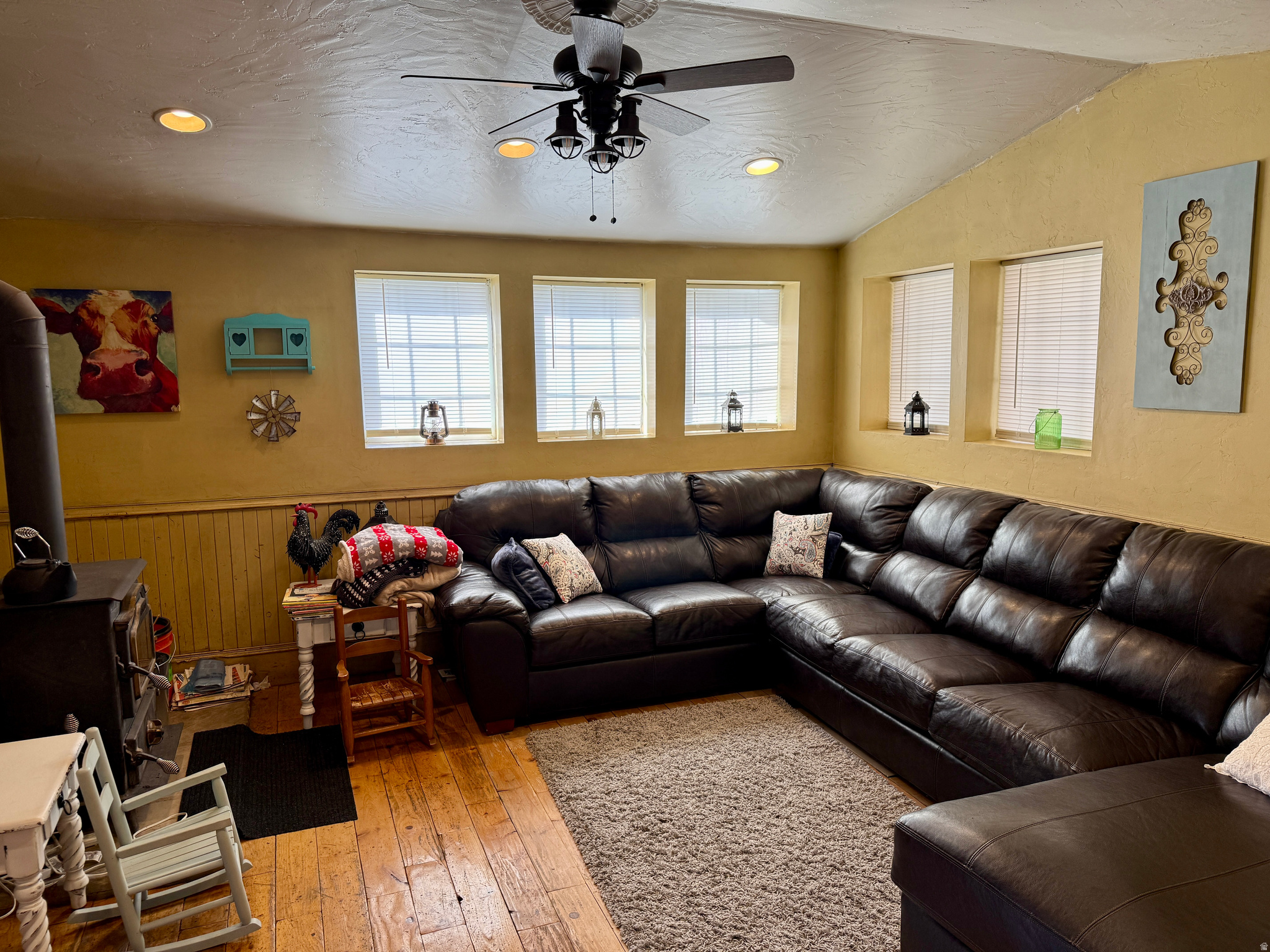 COUNTRY ROAD HAVEN - Residential