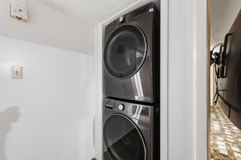 Tiny photo for 4067 W 5050 S, Salt Lake City, UT 84118 (MLS # 2179240)
