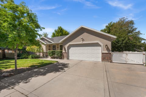 Tiny photo for 7920 S PEAR TREE CIR, Sandy, UT 84094 (MLS # 2180195)