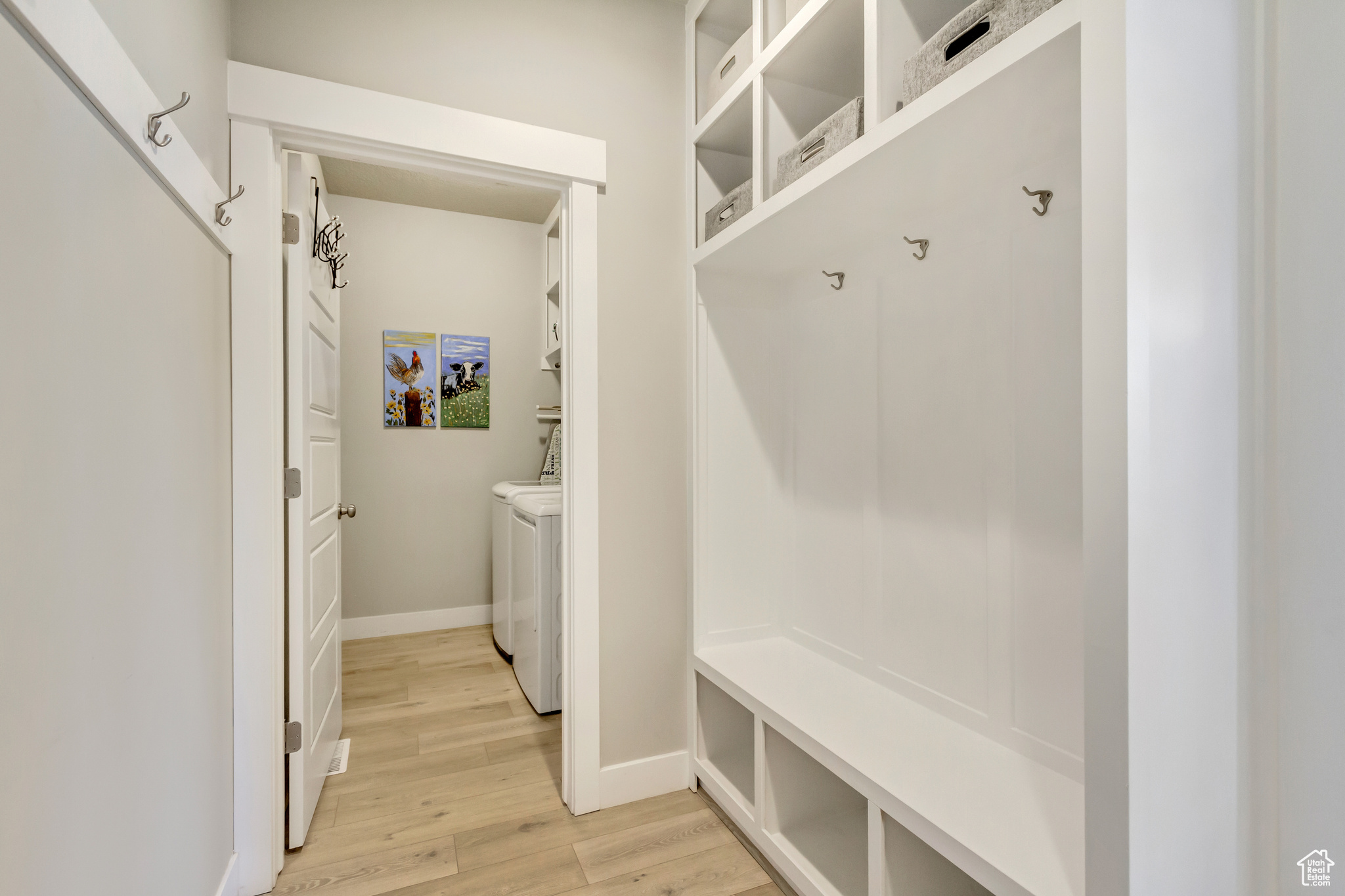 Saratoga Springs, Utah 84045, United States, 7 Bedrooms Bedrooms, ,3 BathroomsBathrooms,Residential,Pending,119324