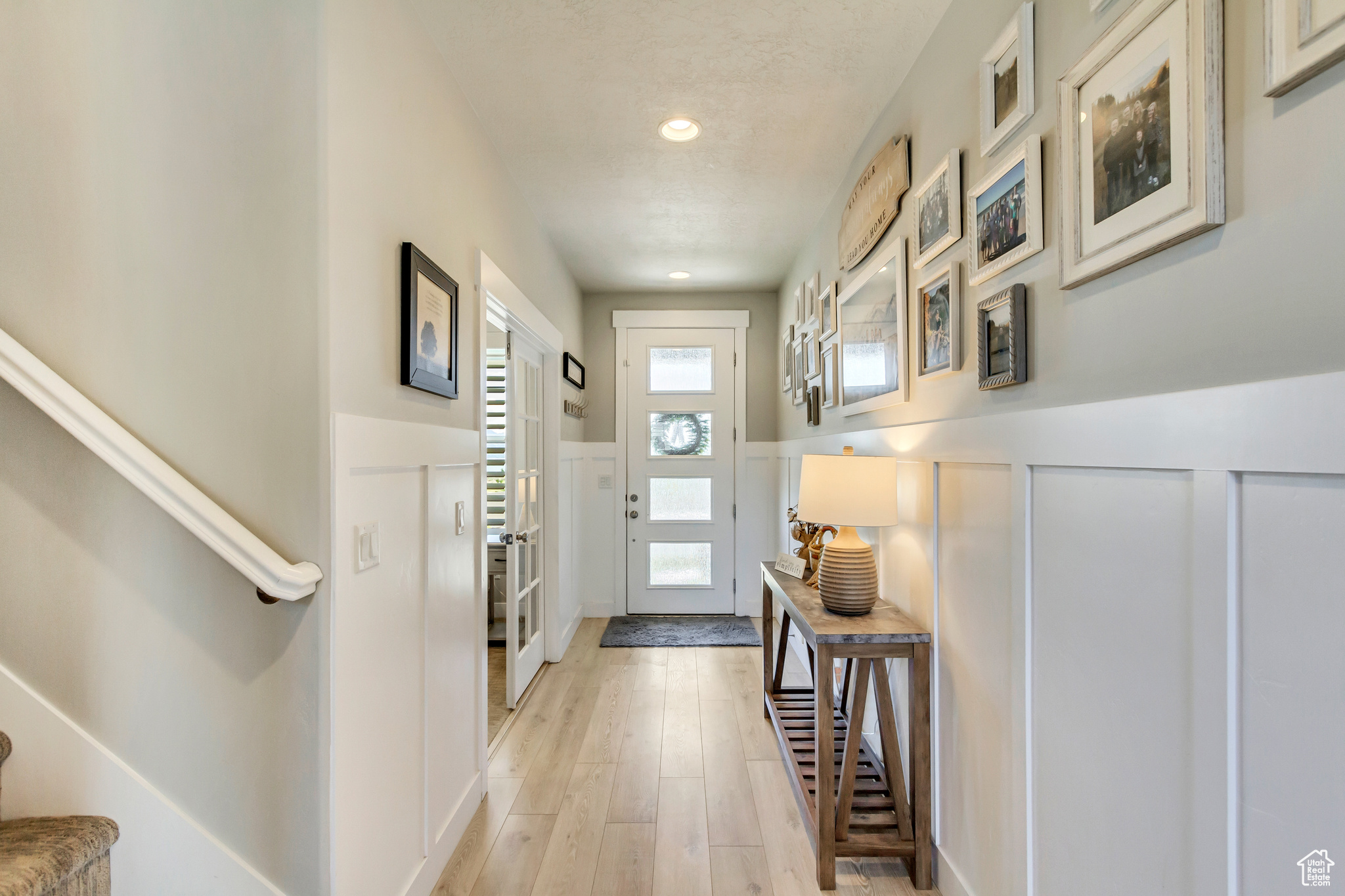 Saratoga Springs, Utah 84045, United States, 7 Bedrooms Bedrooms, ,3 BathroomsBathrooms,Residential,Pending,119324